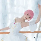 面饼仙儿《小圆芭蕾》主题写真：12张全套美图