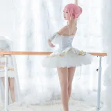 面饼仙儿《小圆芭蕾》主题写真：12张全套美图