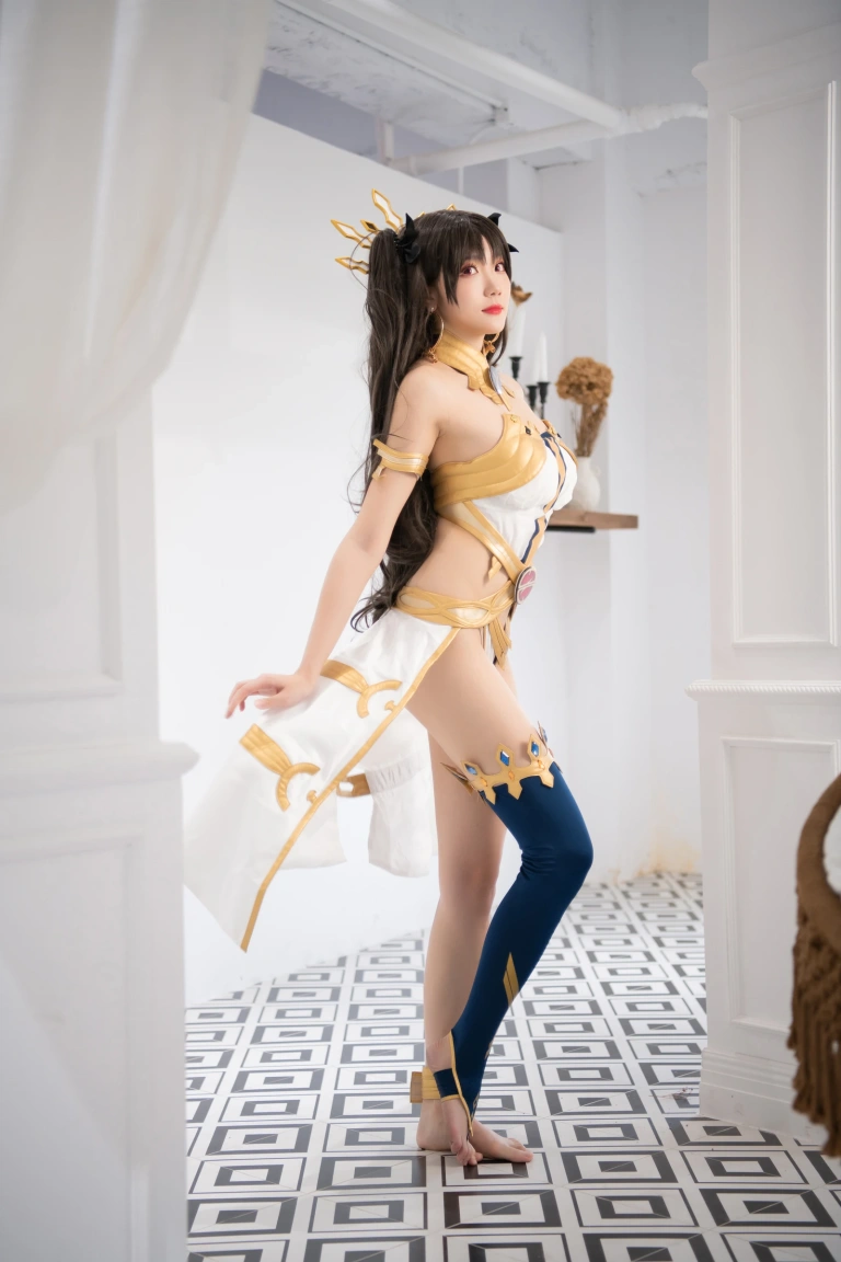 瓜希酱《伊什塔尔》主题写真：22张全套美图
