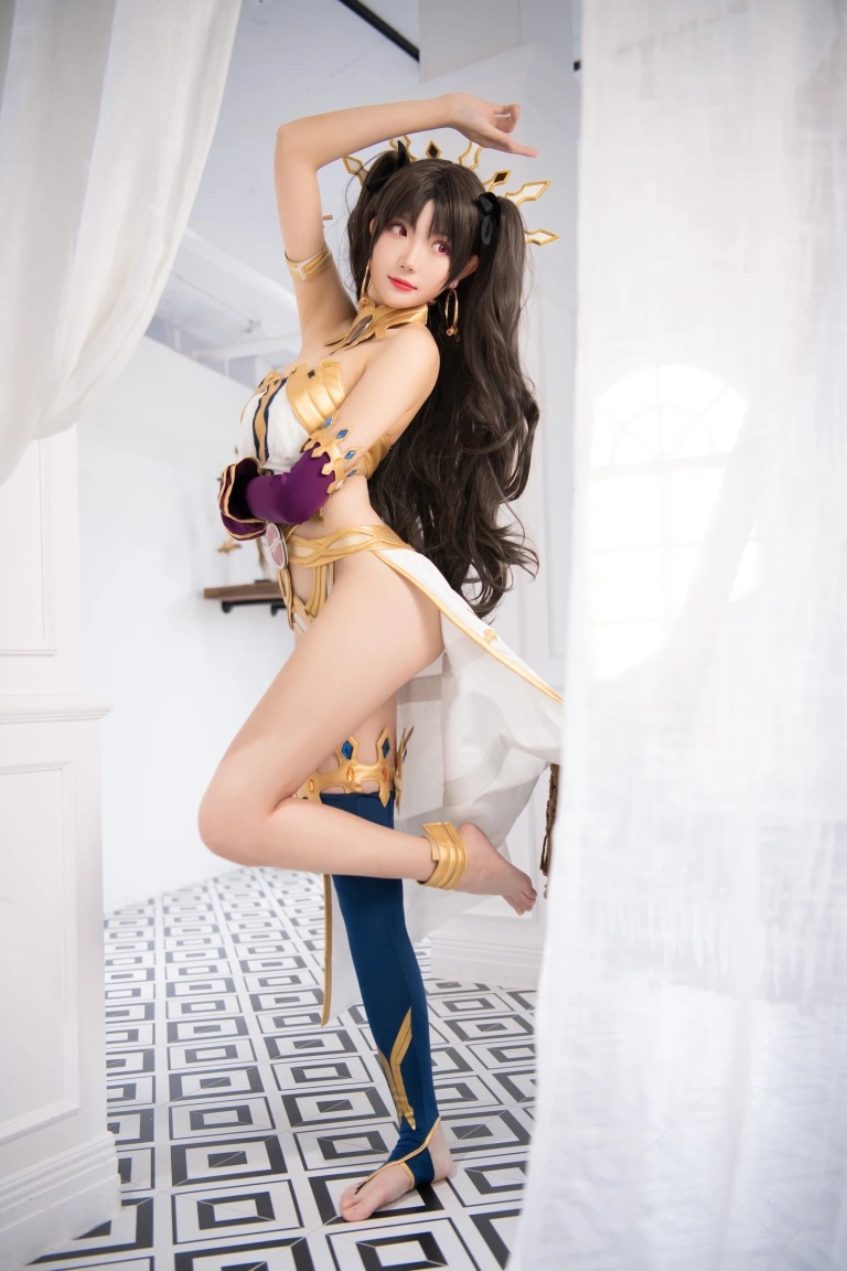 瓜希酱《伊什塔尔》主题写真：22张全套美图