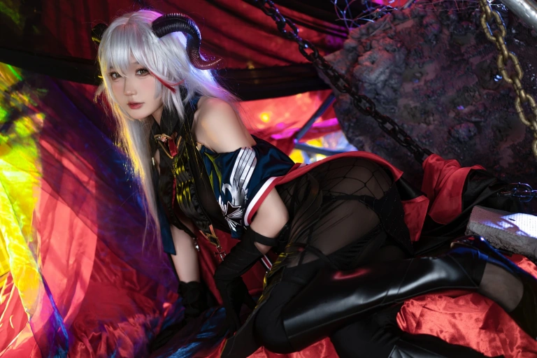 阿包也是兔娘《2月舰长 埃吉尔》主题写真：26张全套美图