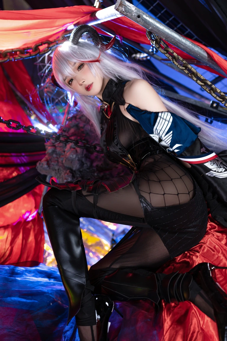 阿包也是兔娘《2月舰长 埃吉尔》主题写真：26张全套美图