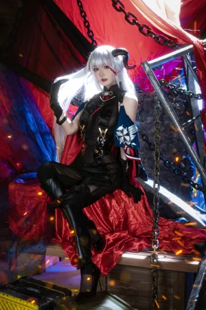 阿包也是兔娘《2月舰长 埃吉尔》主题写真：26张全套美图