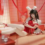 屿鱼《碧蓝航线 大山·祈愿的巫女兔》主题写真：58张全套美图