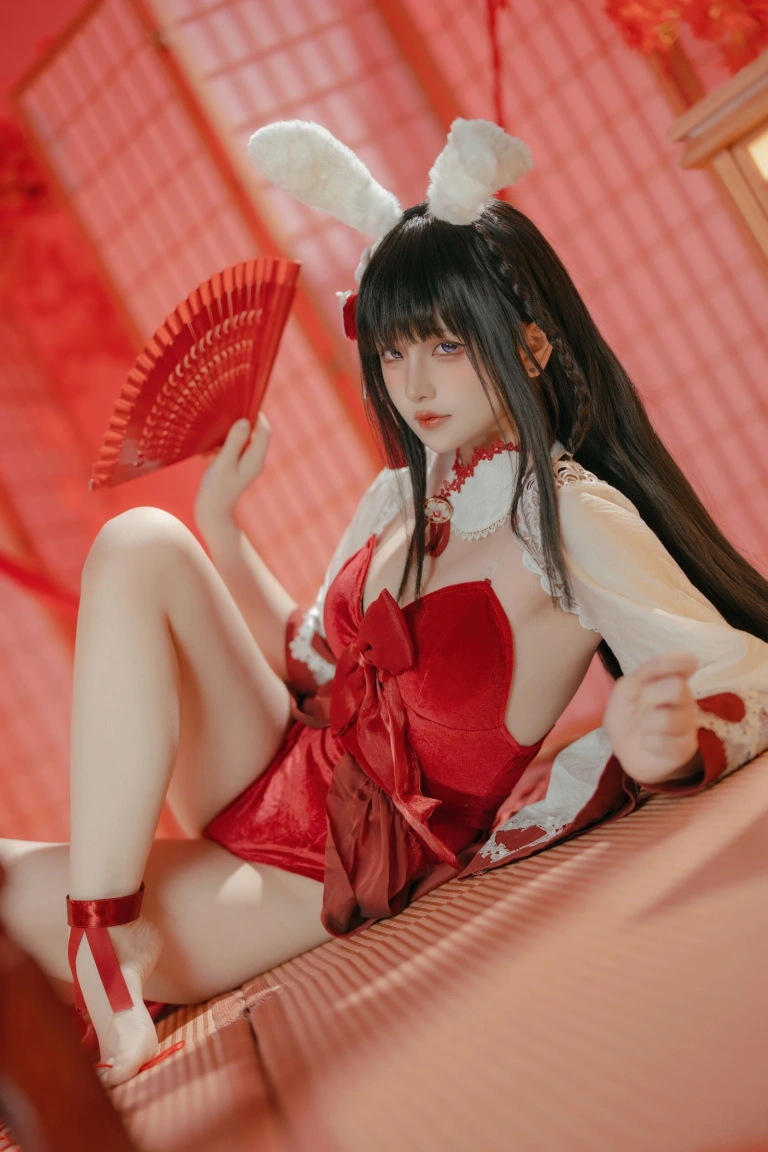 屿鱼《碧蓝航线 大山·祈愿的巫女兔》主题写真：58张全套美图