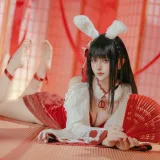 屿鱼《碧蓝航线 大山·祈愿的巫女兔》主题写真：58张全套美图