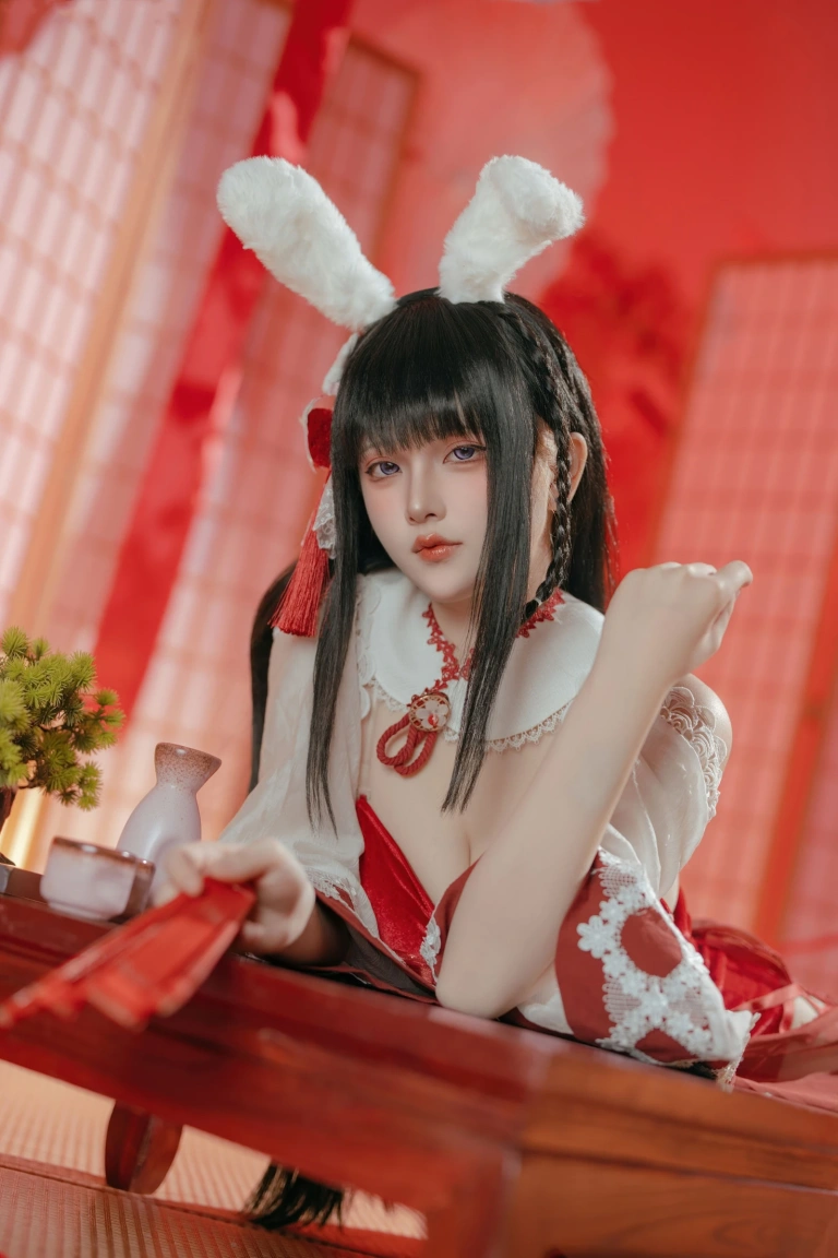 屿鱼《碧蓝航线 大山·祈愿的巫女兔》主题写真：58张全套美图