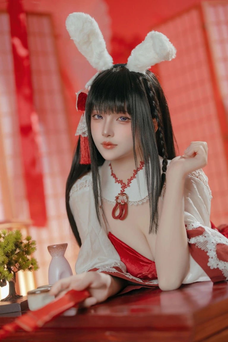 屿鱼《碧蓝航线 大山·祈愿的巫女兔》主题写真：58张全套美图