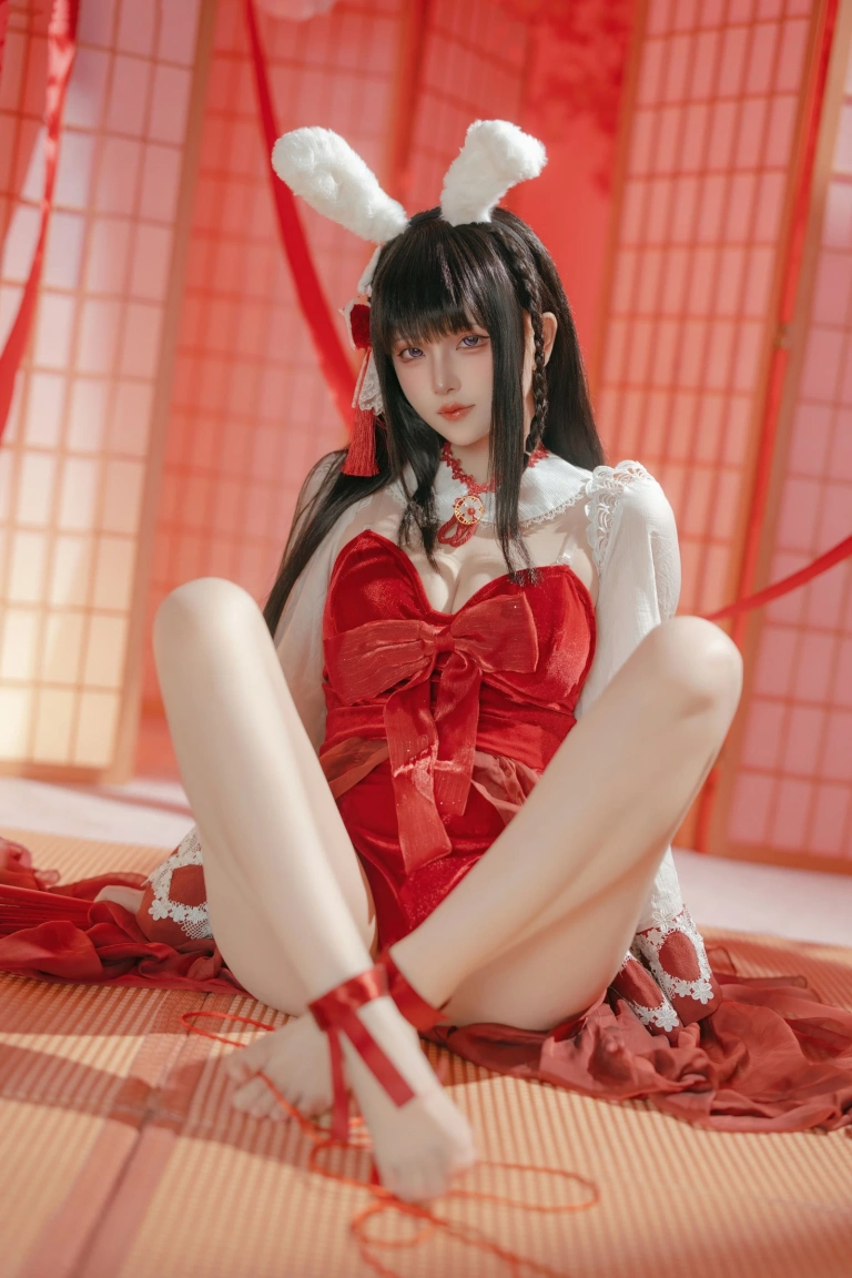 屿鱼《碧蓝航线 大山·祈愿的巫女兔》主题写真：58张全套美图