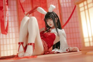 屿鱼《碧蓝航线 大山·祈愿的巫女兔》主题写真：58张全套美图