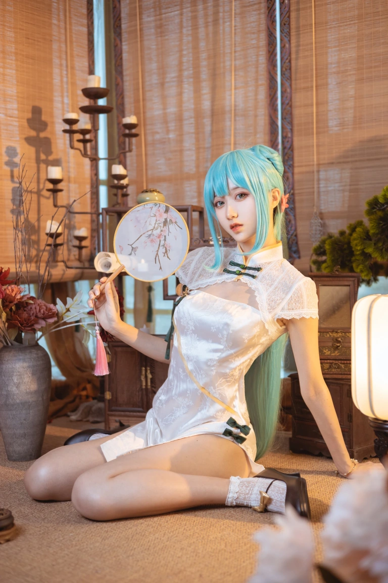 木棉棉《初音韶华COS》主题写真：17张全套美图