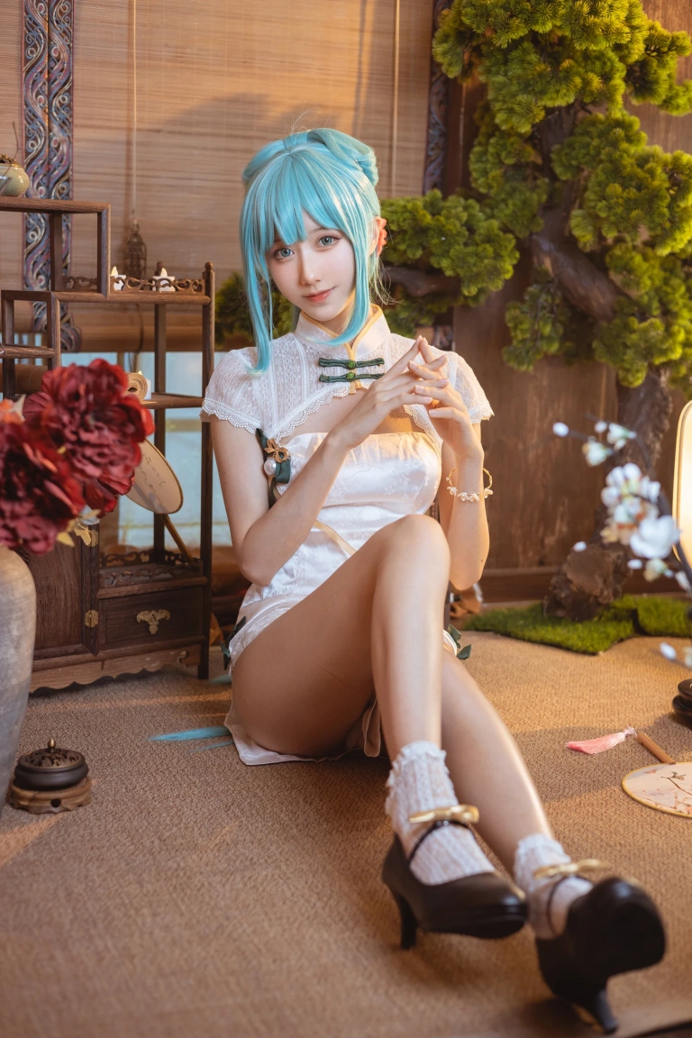 木棉棉《初音韶华COS》主题写真：17张全套美图
