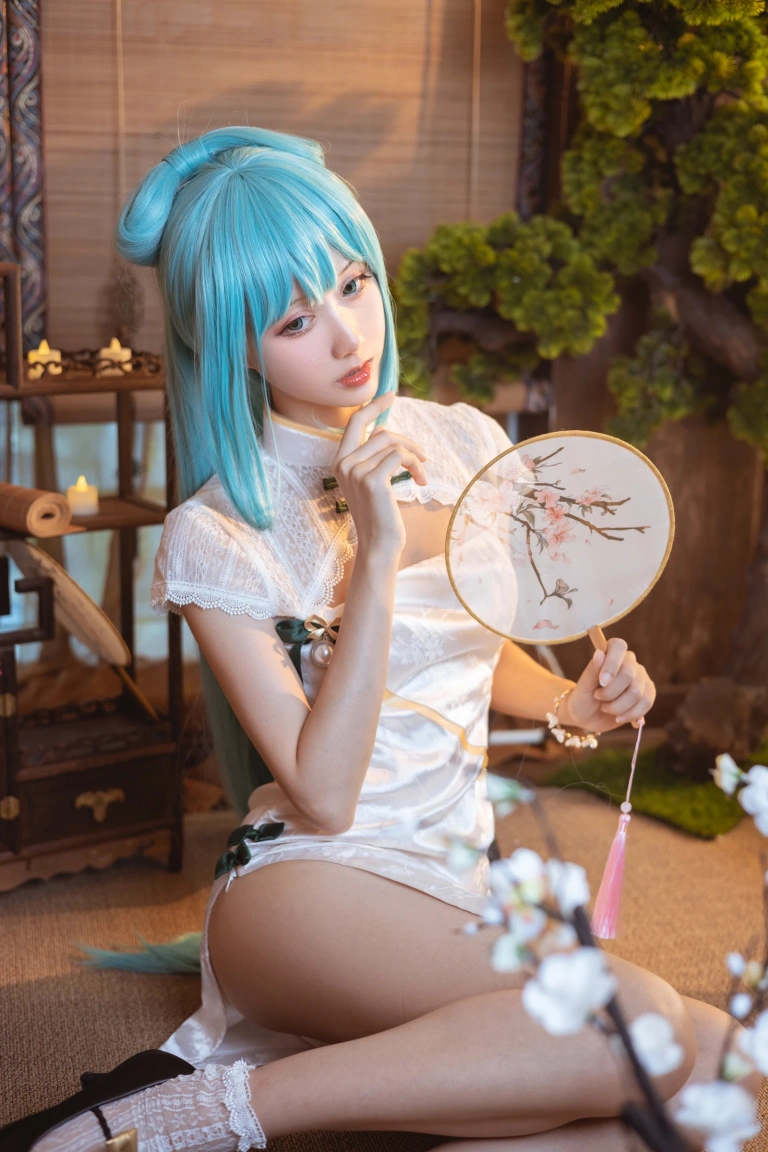 木棉棉《初音韶华COS》主题写真：17张全套美图