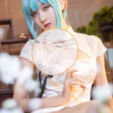 木棉棉《初音韶华COS》主题写真：17张全套美图