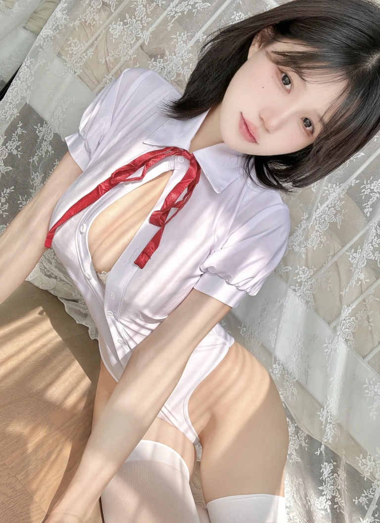 小仓千代《Fantia 2024年01月会员合集》主题写真：113张全套美图，含2个视频