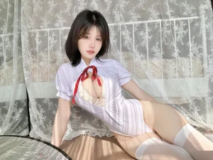 小仓千代《Fantia 2024年01月会员合集》主题写真：113张全套美图，含2个视频