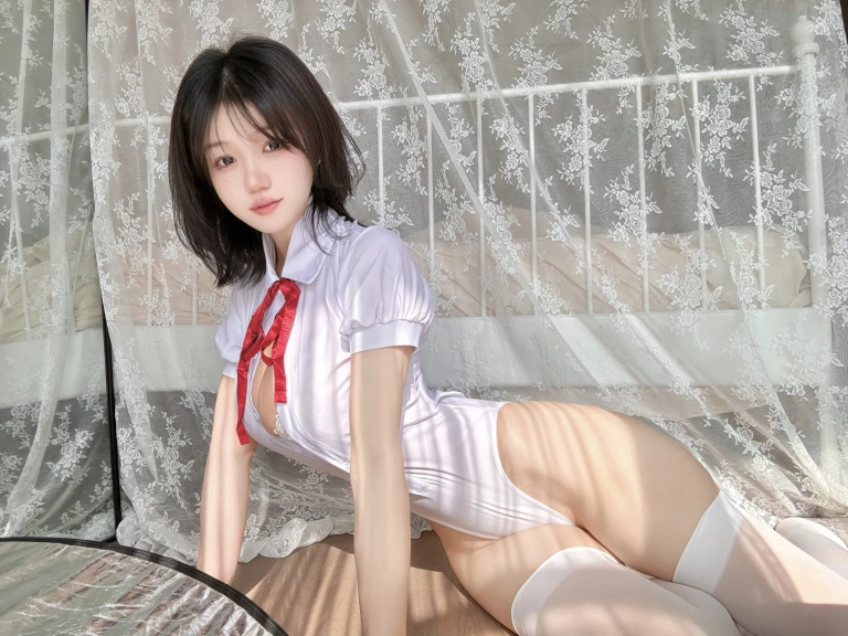 小仓千代《Fantia 2024年01月会员合集》主题写真：113张全套美图，含2个视频