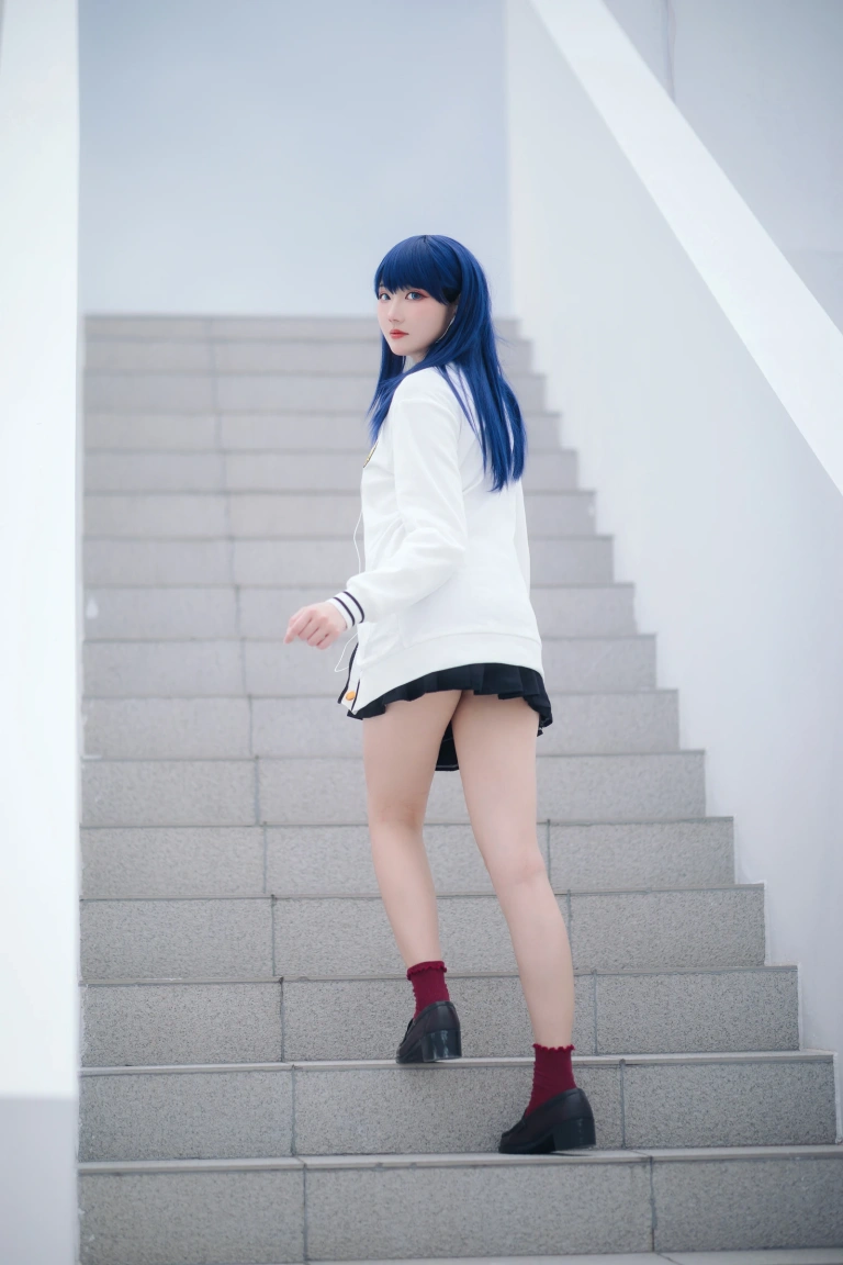 瓜希酱《宝多六花 制服》主题写真：16张全套美图