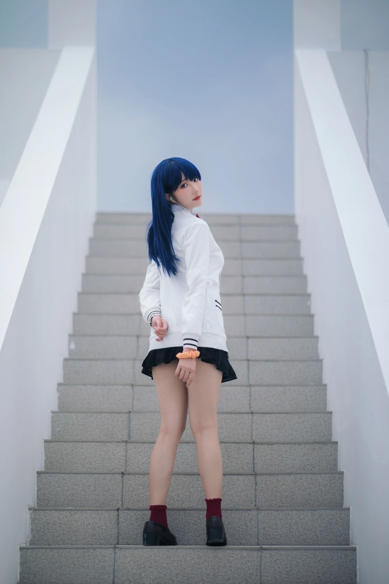 瓜希酱《宝多六花 制服》主题写真：16张全套美图