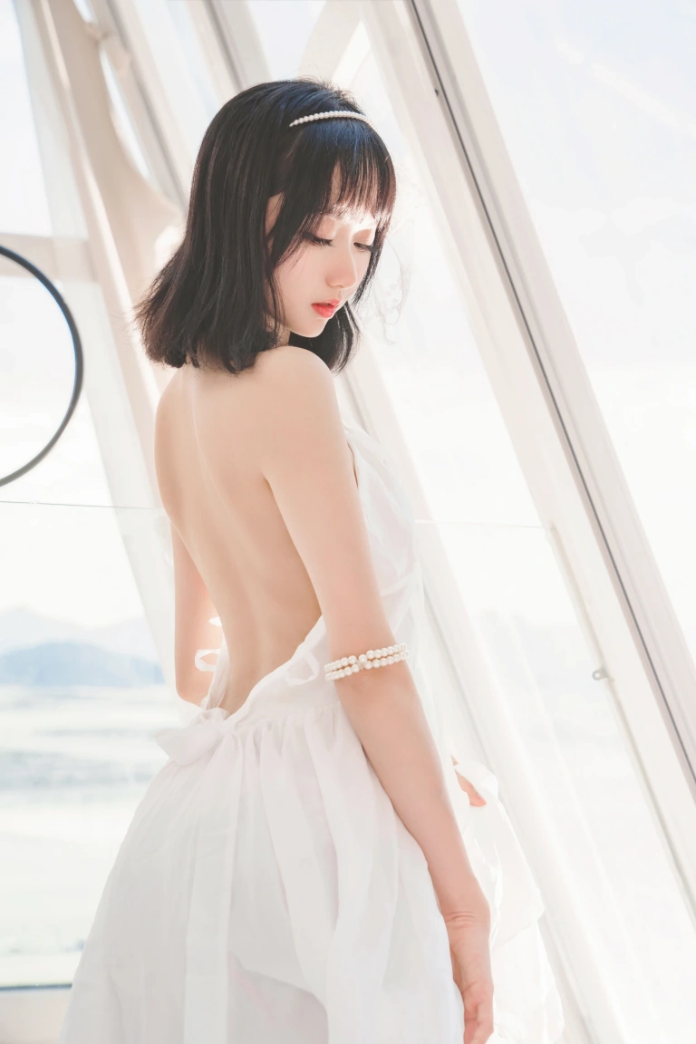 木棉棉《水波温柔》主题写真：24张全套美图