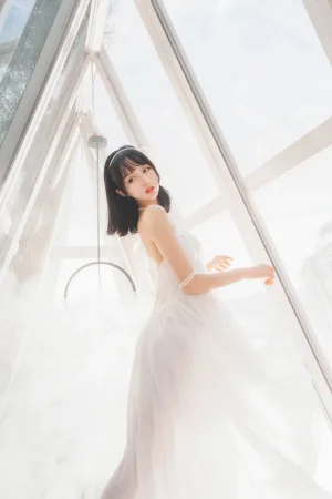 木棉棉《水波温柔》主题写真：24张全套美图