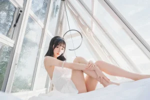 木棉棉《水波温柔》主题写真：24张全套美图