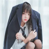 桜桃喵《桜桃未熟2 冬季制服丝秀》主题写真：45张全套美图