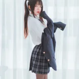 桜桃喵《桜桃未熟2 冬季制服丝秀》主题写真：45张全套美图