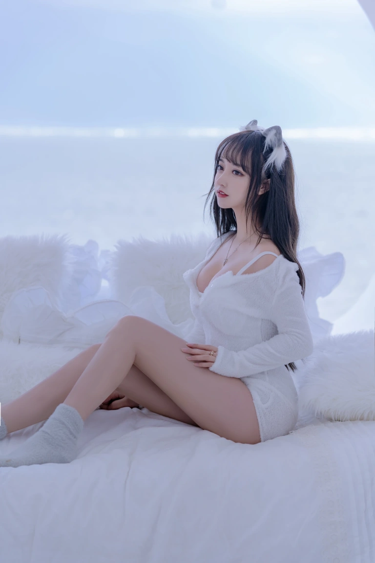 过期米线线喵《小狼》主题写真：56张全套美图