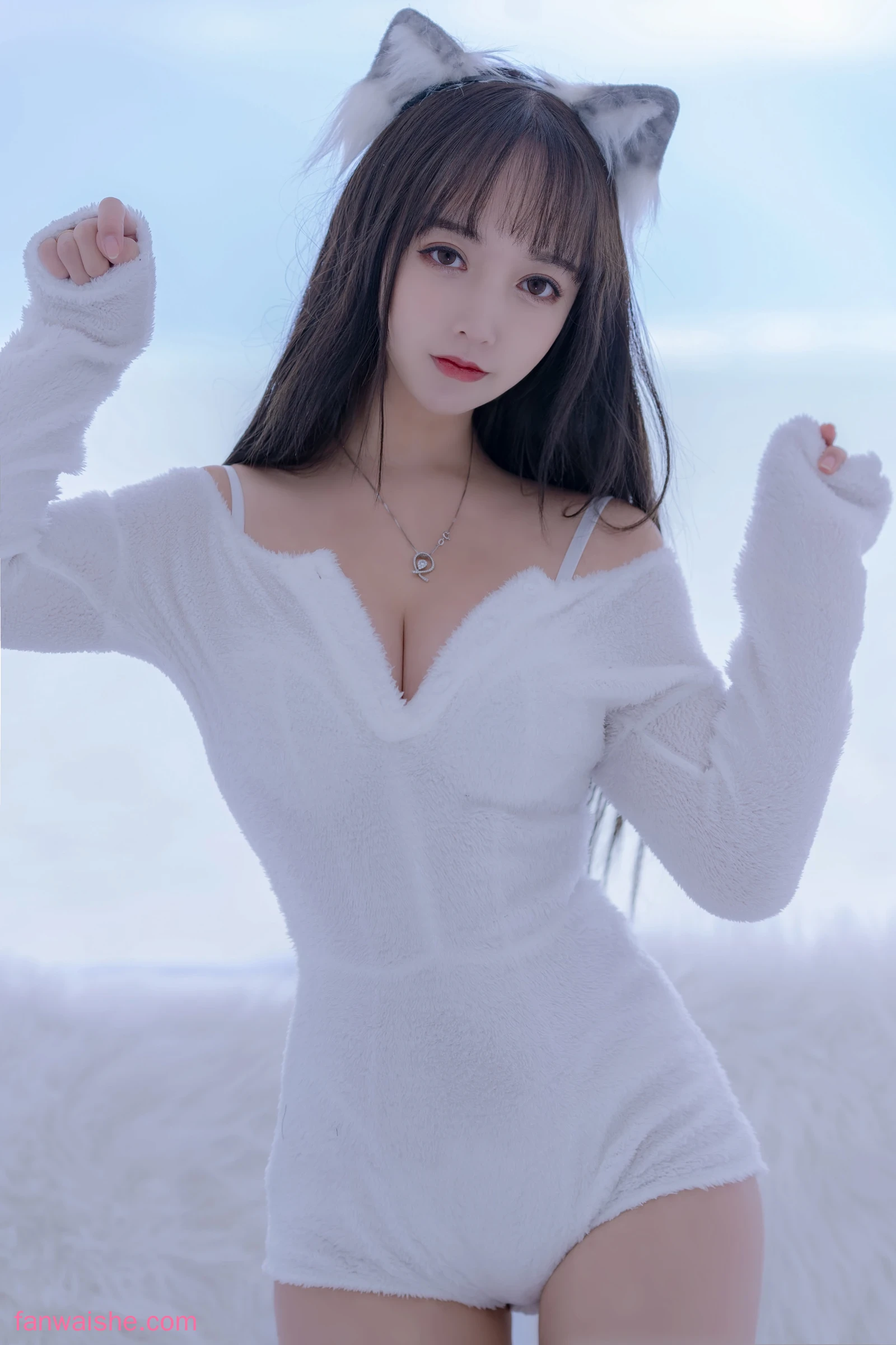 过期米线线喵 过期米线线喵 NO.071 - 小狼
