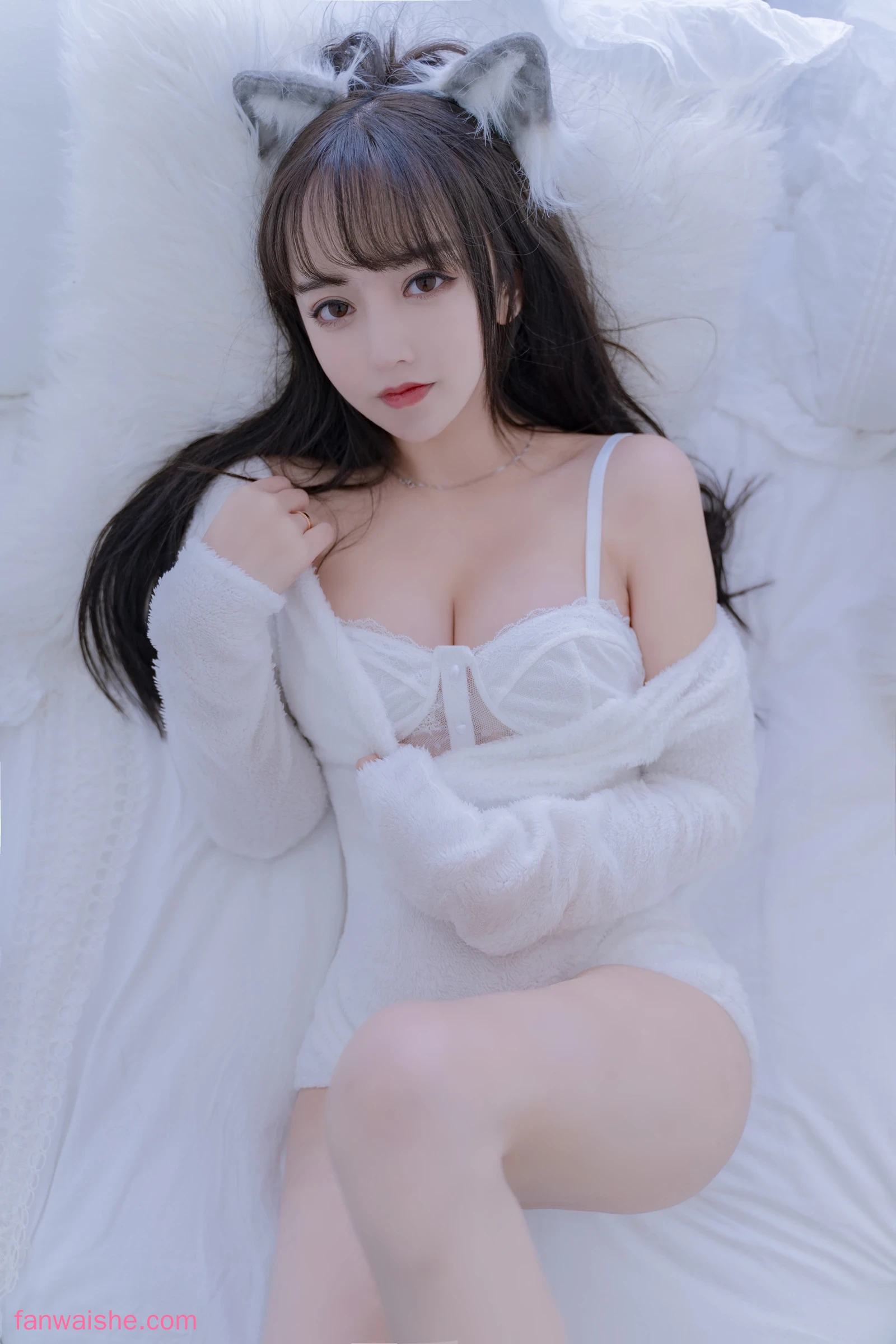过期米线线喵 过期米线线喵 NO.071 - 小狼