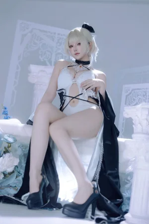 屿鱼《碧蓝航线 可畏同人礼服》主题写真：63张全套美图