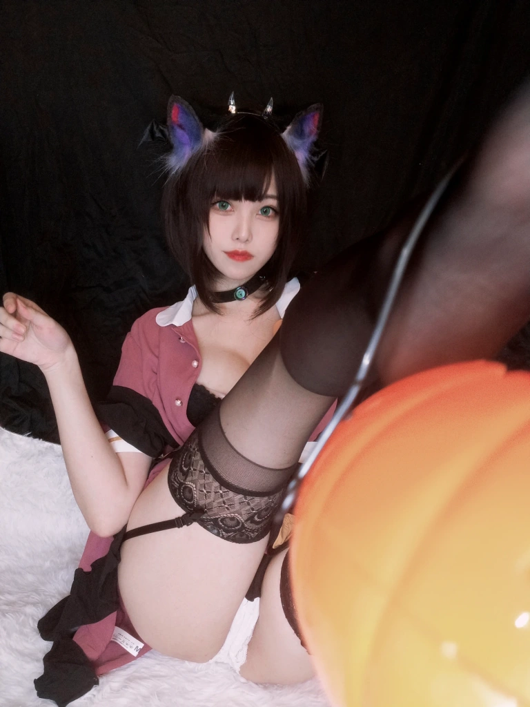 蜜汁猫裘《万圣节》主题写真：27张全套美图