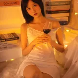 木棉棉《红酒好喝》主题写真：28张全套美图