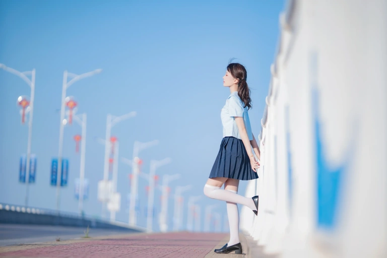桜桃喵《蔚蓝》主题写真：33张全套美图