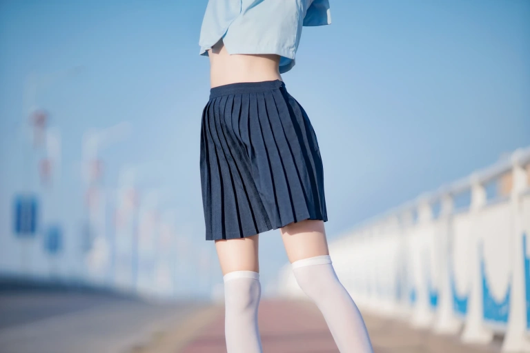 桜桃喵《蔚蓝》主题写真：33张全套美图