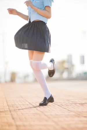 桜桃喵《蔚蓝》主题写真：33张全套美图
