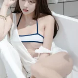 过期米线线喵《泳衣》主题写真：37张全套美图