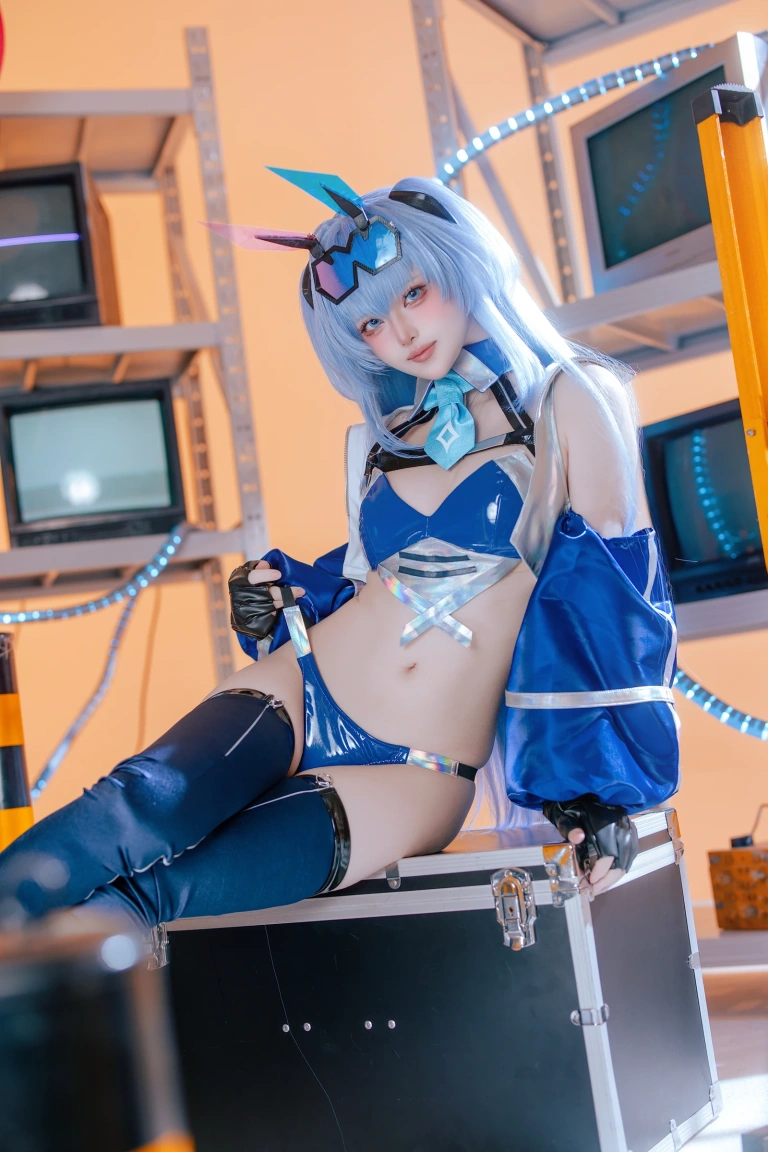 屿鱼《碧蓝航线 花园赛车服》主题写真：82张全套美图