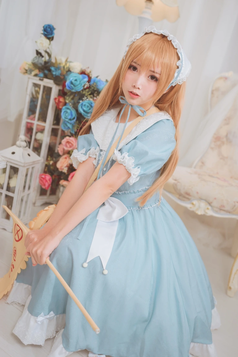 面饼仙儿《血小板lolita》主题写真：13张全套美图