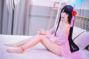面饼仙儿《鲟睡衣》主题写真：17张全套美图