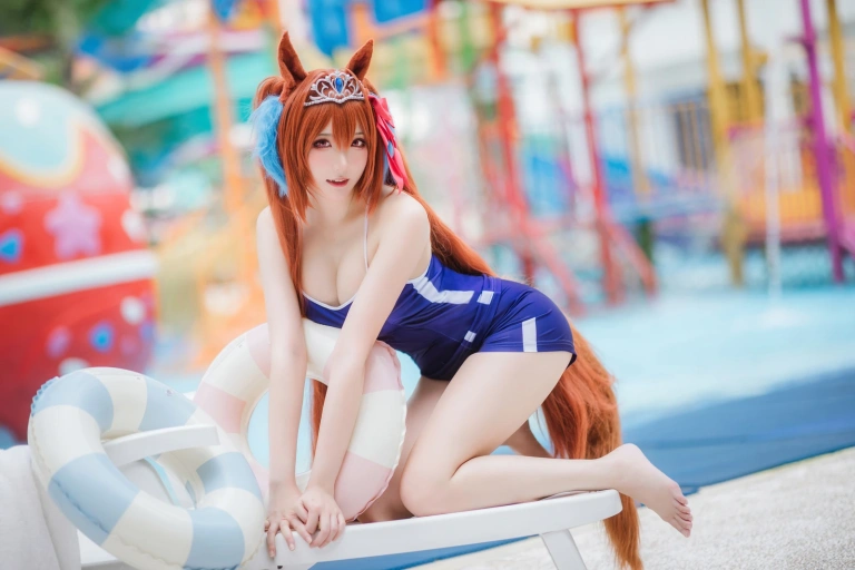 瓜希酱《赛马娘大和赤骥》主题写真：30张全套美图