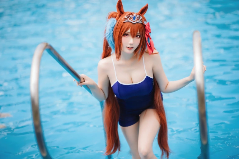 瓜希酱《赛马娘大和赤骥》主题写真：30张全套美图