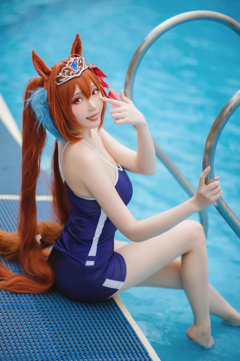 瓜希酱《赛马娘大和赤骥》主题写真：30张全套美图