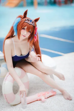 瓜希酱《赛马娘大和赤骥》主题写真：30张全套美图