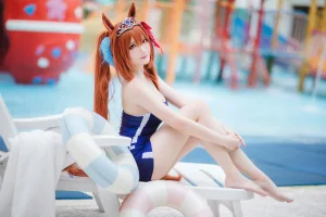 瓜希酱《赛马娘大和赤骥》主题写真：30张全套美图