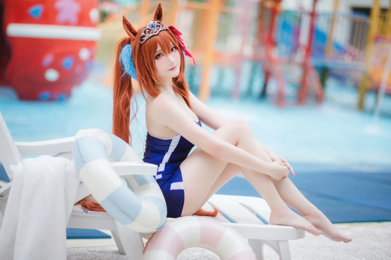 瓜希酱《赛马娘大和赤骥》主题写真：30张全套美图