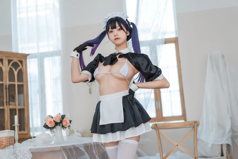 蜜汁猫裘《工作女仆》主题写真：50张全套美图，含3个视频