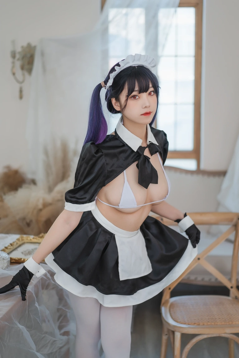 蜜汁猫裘《工作女仆》主题写真：50张全套美图，含3个视频