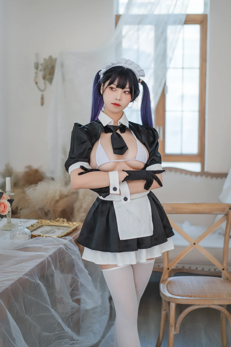 蜜汁猫裘《工作女仆》主题写真：50张全套美图，含3个视频